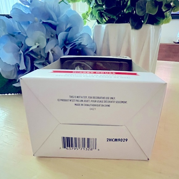 ✨ Hallmark Ornament Disney Mickey Mouse Dream NWT ✨ - Picture 8 of 9